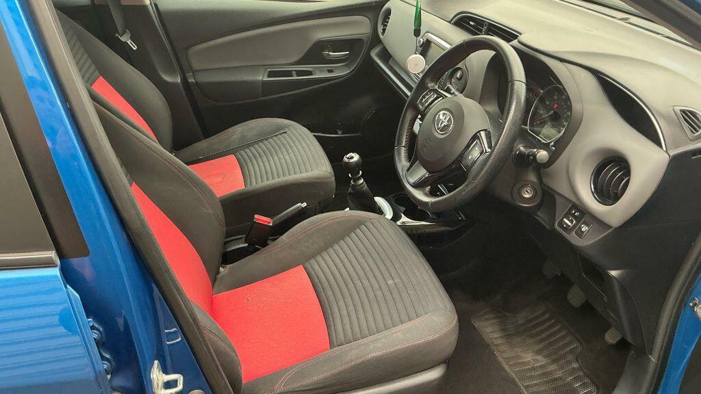 Toyota Yaris Hatchback  #10