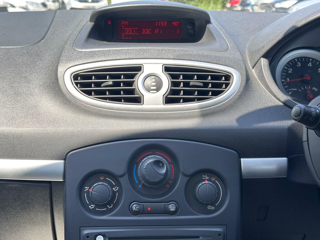 Renault Clio 1.2 Extreme Hatchback Euro 5 75 White #20