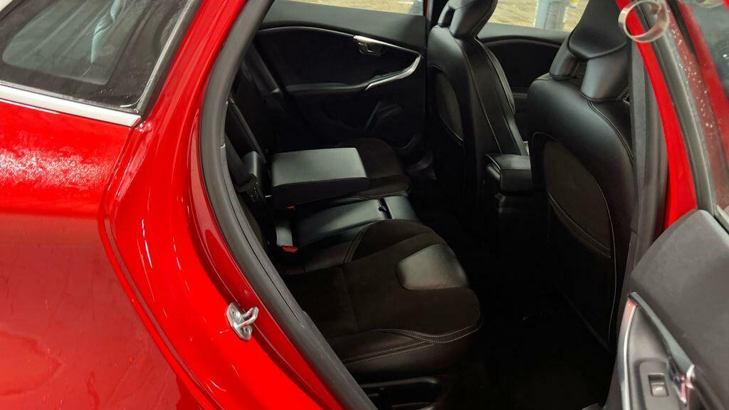 Volvo V40 D2m Se Lux Winter Pack, Heated Seats, Heated Scre Black #8