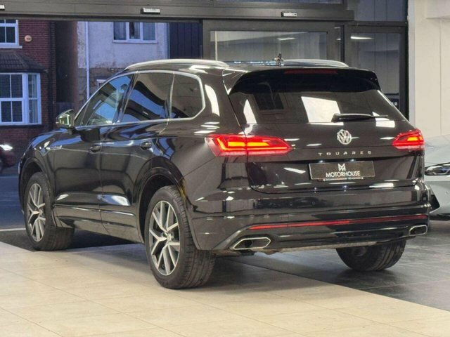 Volkswagen Touareg 2019 3.0 Tdi V6 R-line Suv Tiptronic 4M FL68XMV Black #3