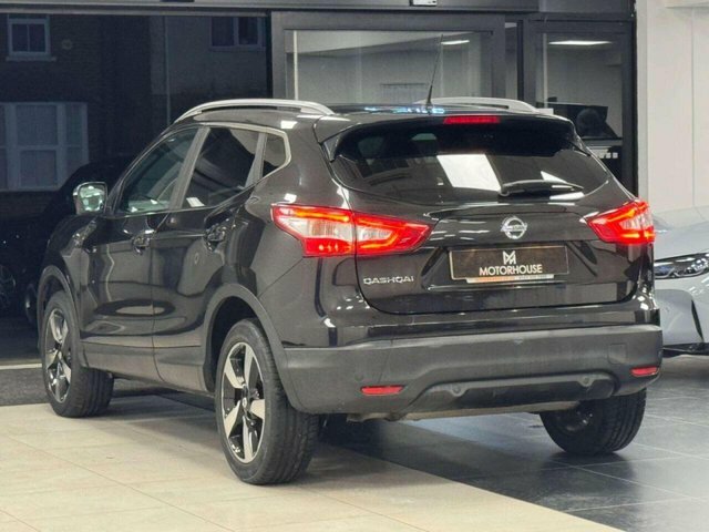 Nissan Qashqai 2017 1.6 Dci N-vision Suv Xtron 2Wd Eur Black #2