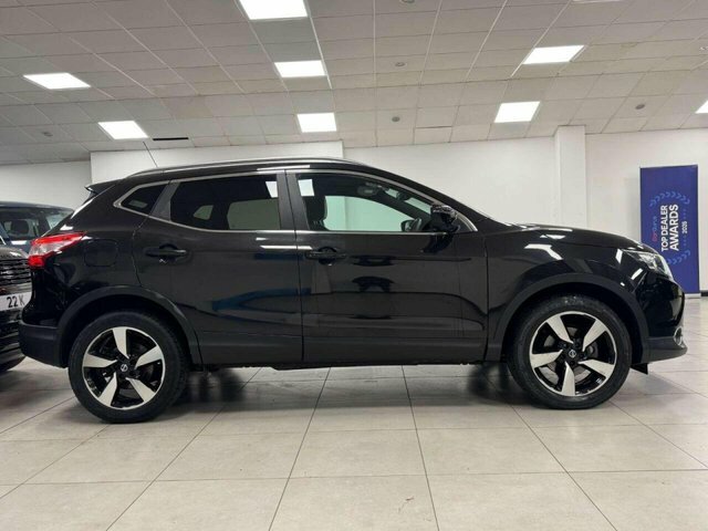 Nissan Qashqai 2017 1.6 Dci N-vision Suv Xtron 2Wd Eur Black #4