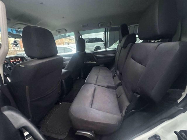 Mitsubishi Shogun 2013 3.2 Di-dc Sg2 Suv 4Wd Euro White #6