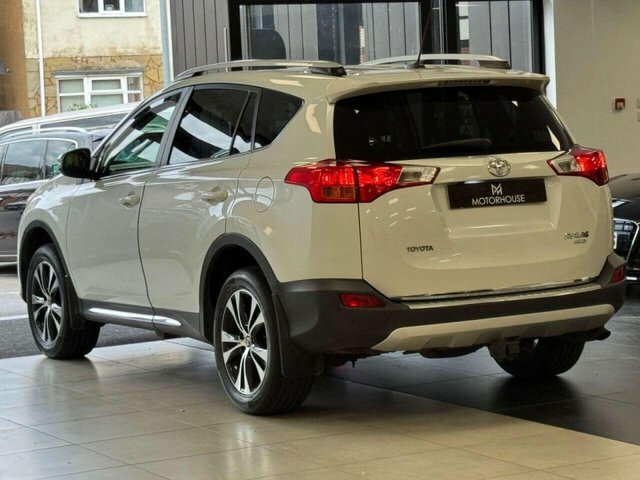Toyota Rav 4 2015 2.2 D-cat Invincible Suv 4Wd YJ65VDG White #2