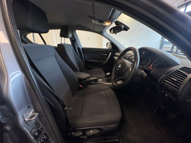 BMW 1 Series 2011 2.0 116I Se Hatchback Euro Grey #3