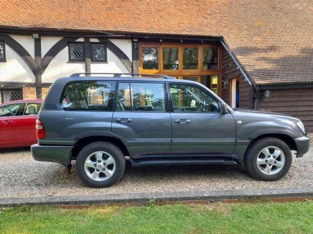 Toyota Land Cruiser Amazon 2005 4.2 Td Suv 282 Gkm, 20 Silver #2