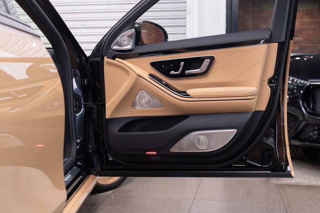 Mercedes-Benz Maybach S Class Maybach First Class S580 4Matic 9G-tronic LB25FDL Black #33