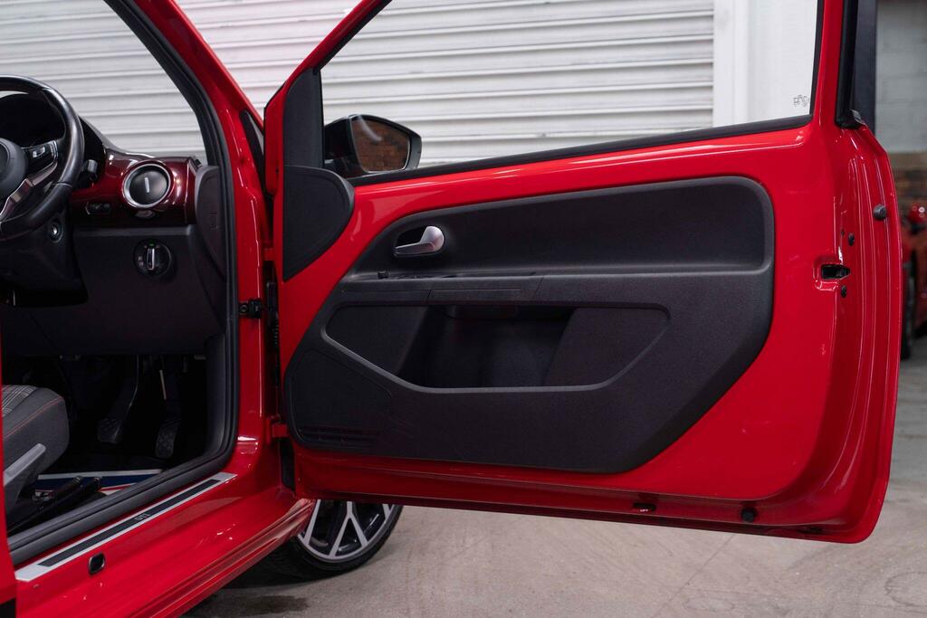 Volkswagen Up 2018 Volkswagen Move Up 1.0 60Ps Red #20