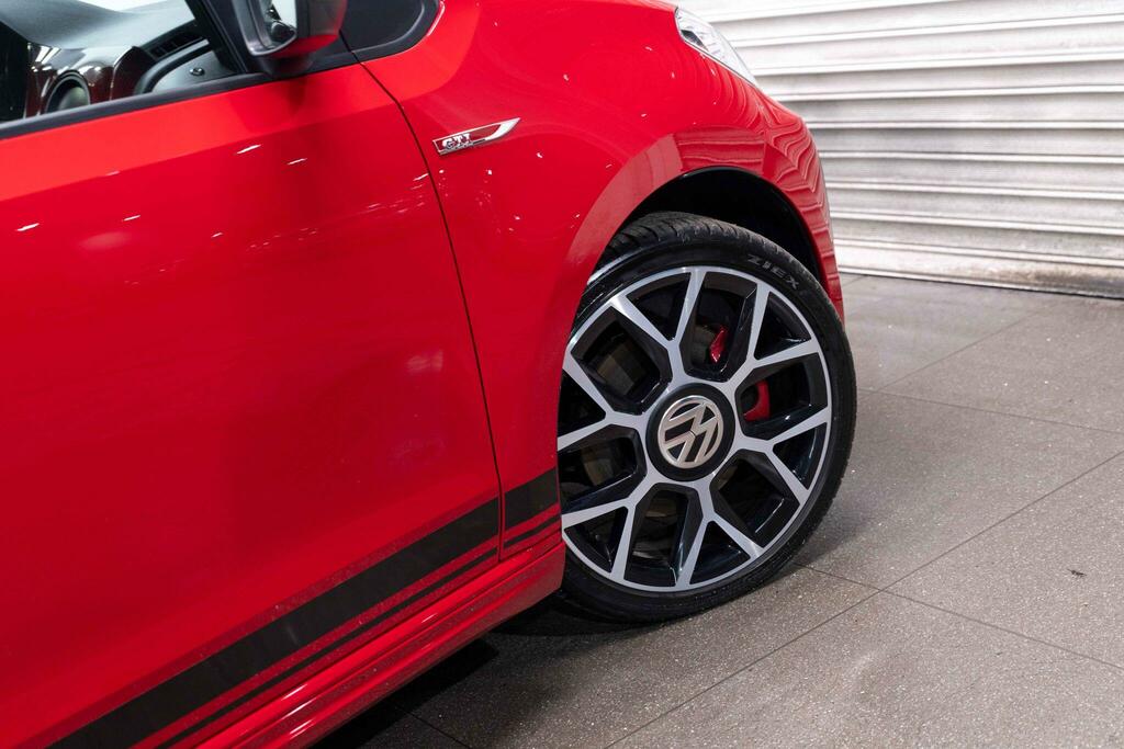 Volkswagen Up 2018 Volkswagen Move Up 1.0 60Ps Red #23