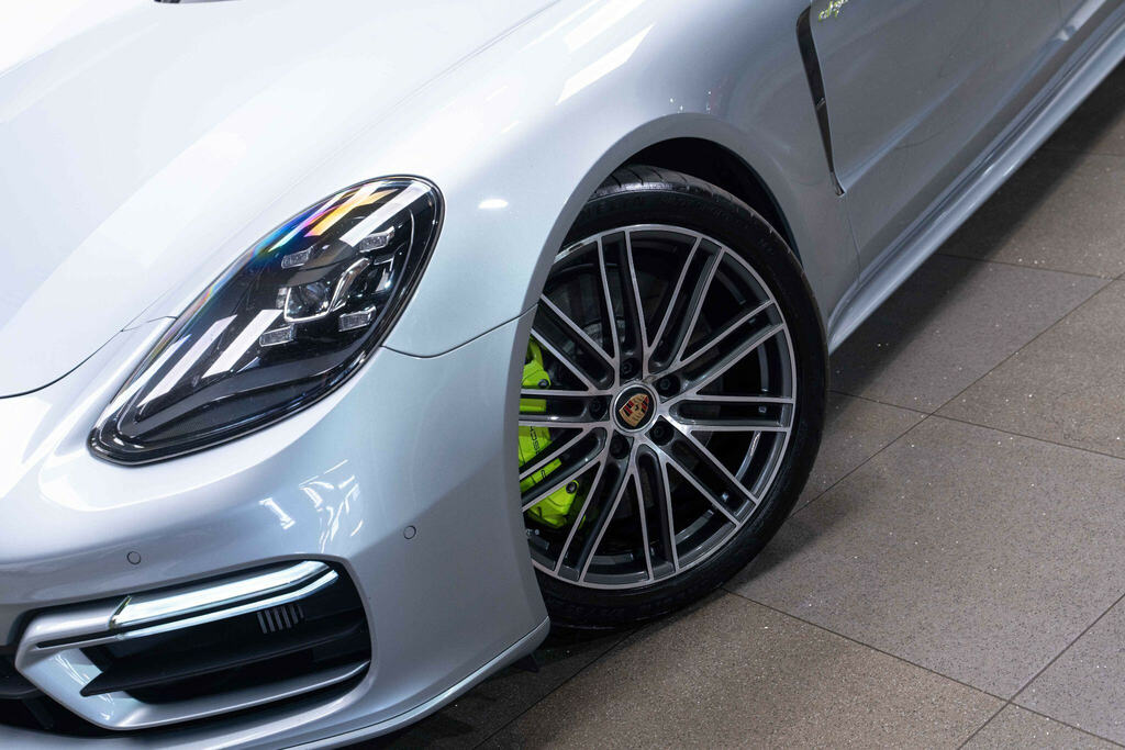 Porsche Panamera Panamera Platinum Edition 4 Grey #30