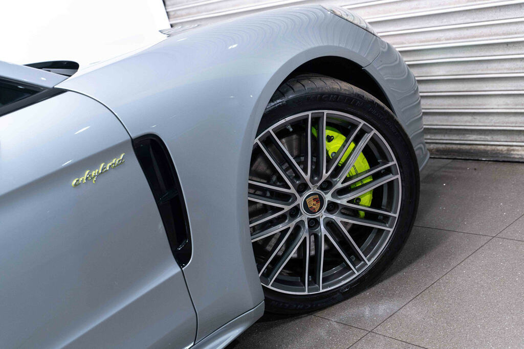 Porsche Panamera Panamera Platinum Edition 4 Grey #29
