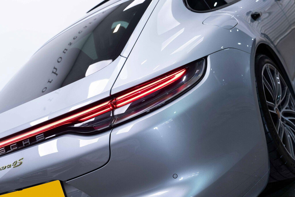 Porsche Panamera Panamera Platinum Edition 4 Grey #43