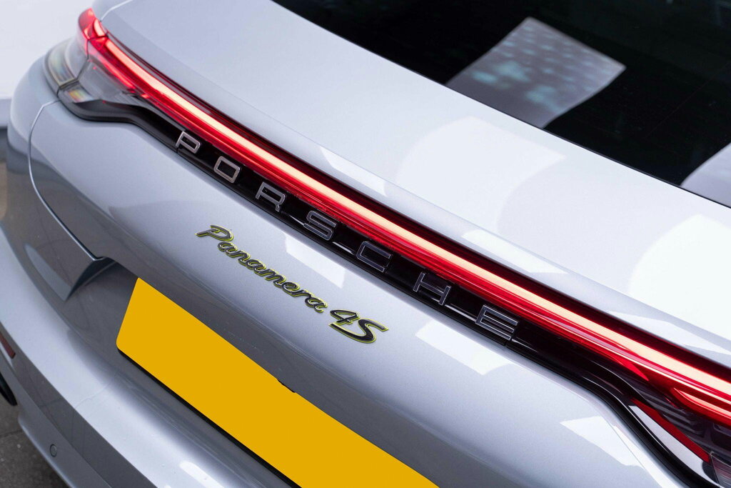 Porsche Panamera Panamera Platinum Edition 4 Grey #42