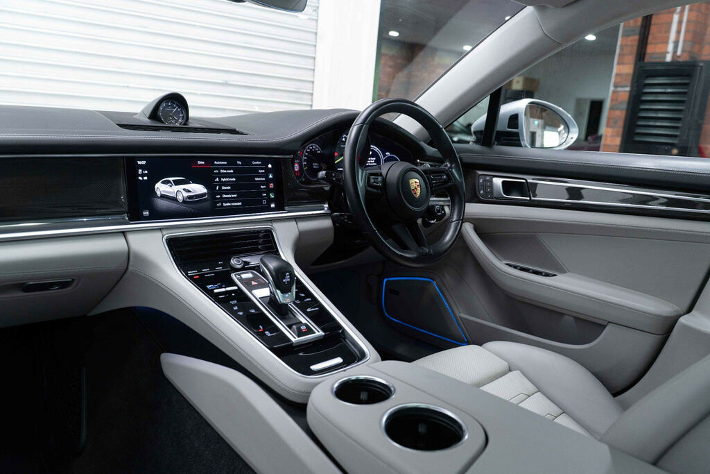 Porsche Panamera Panamera Platinum Edition 4 Grey #9