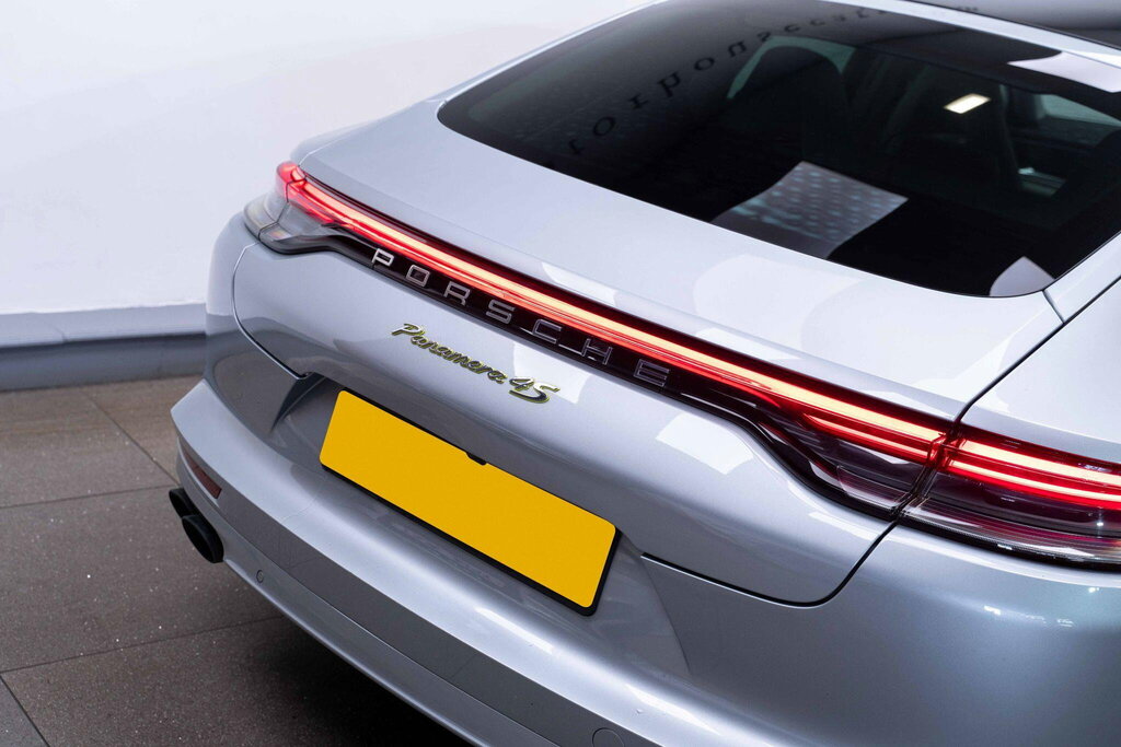 Porsche Panamera Panamera Platinum Edition 4 Grey #44