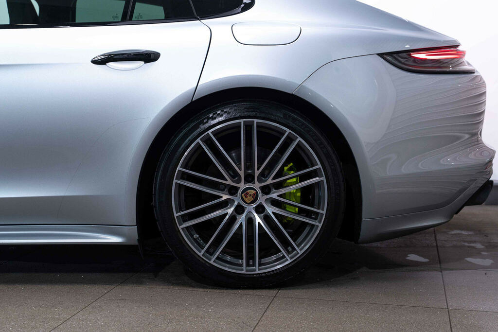 Porsche Panamera Panamera Platinum Edition 4 Grey #31