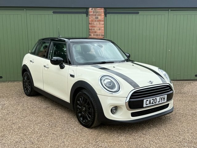 Mini Hatch 2020 1.5 Cooper Classic Hatchback Manua CA20JYH White #3