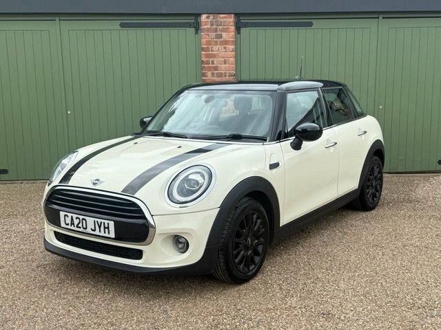 Mini Hatch 2020 1.5 Cooper Classic Hatchback Manua White