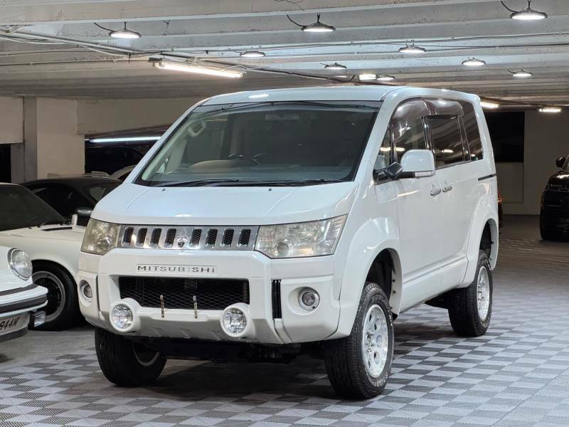 Mitsubishi Delica  Black #6