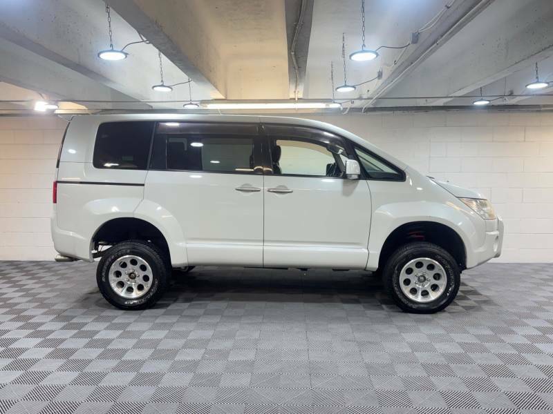 Mitsubishi Delica  Black #5