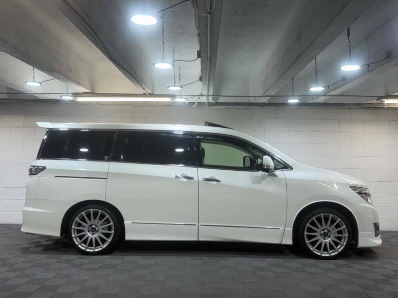 Nissan Elgrand 3.5 350 Rider Blackline Sunroof Model - 2013 62 PE5207 White #6