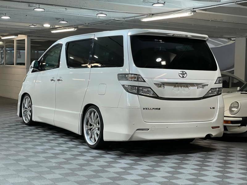 Toyota Vellfire 2.4 Z Platinum Selection 7 Seat Pearl ANH193 White #4