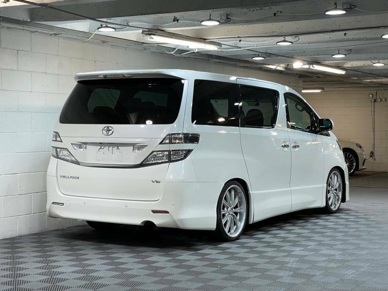 Toyota Vellfire 2.4 Z Platinum Selection 7 Seat Pearl ANH193 White #5