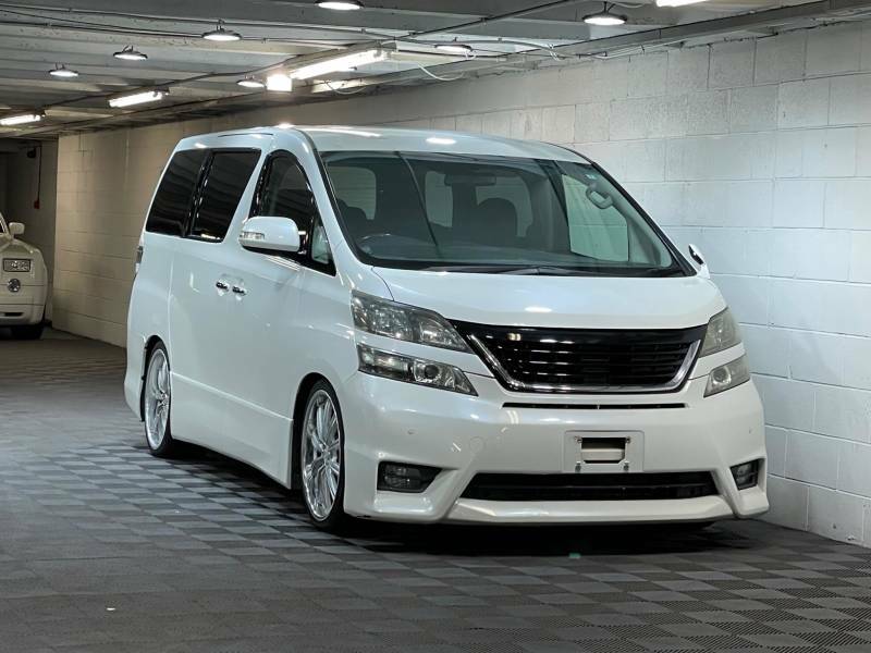 Toyota Vellfire 2.4 Z Platinum Selection 7 Seat Pearl ANH193 White #2
