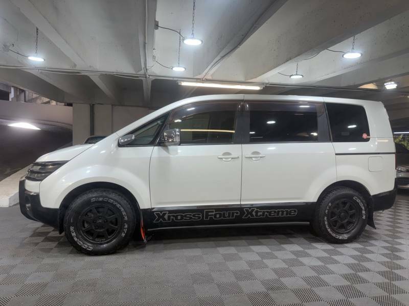 Mitsubishi Delica D5 2.0 G Power Package 8 Seat Ulez - 2011 61 White #3
