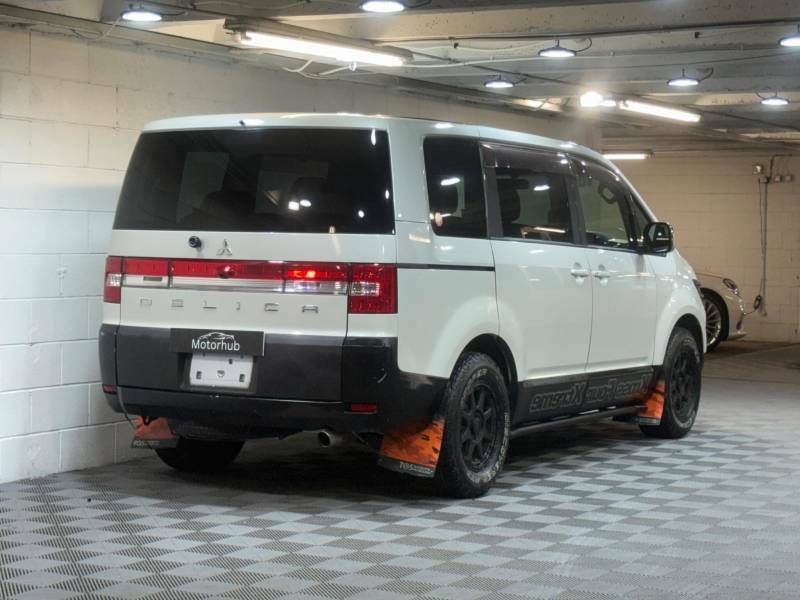 Mitsubishi Delica D5 2.0 G Power Package 8 Seat Ulez - 2011 61 White #5