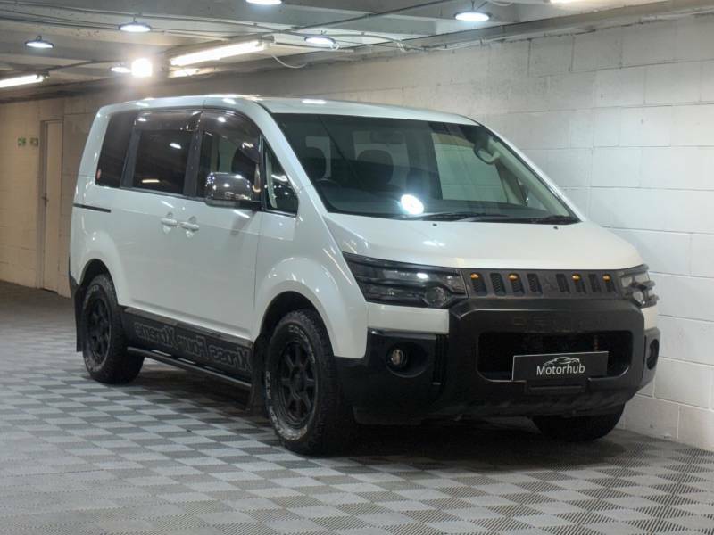 Mitsubishi Delica D5 2.0 G Power Package 8 Seat Ulez - 2011 61 White #2