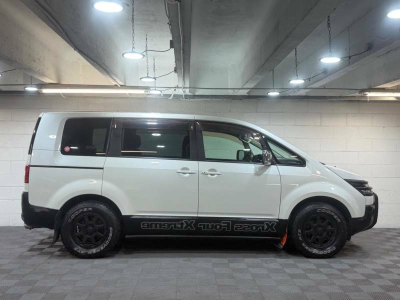 Mitsubishi Delica D5 2.0 G Power Package 8 Seat Ulez - 2011 61 White #6