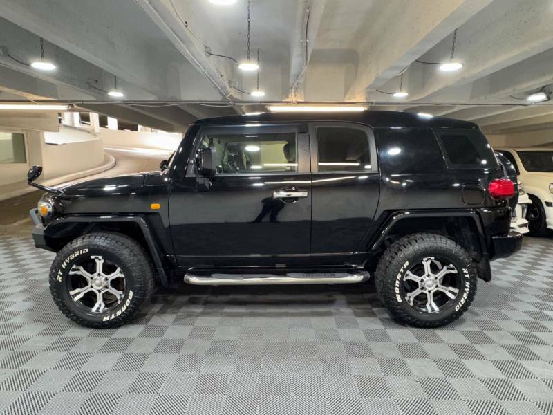 Toyota FJ Cruiser 4.0 V8 4Wd Fresh Import Ulez - 1959 A Black #2