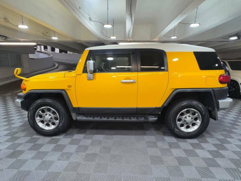 Toyota FJ Cruiser 4.0 V8 Off-road Package 4Wd Jdm - 1959 A Black #2