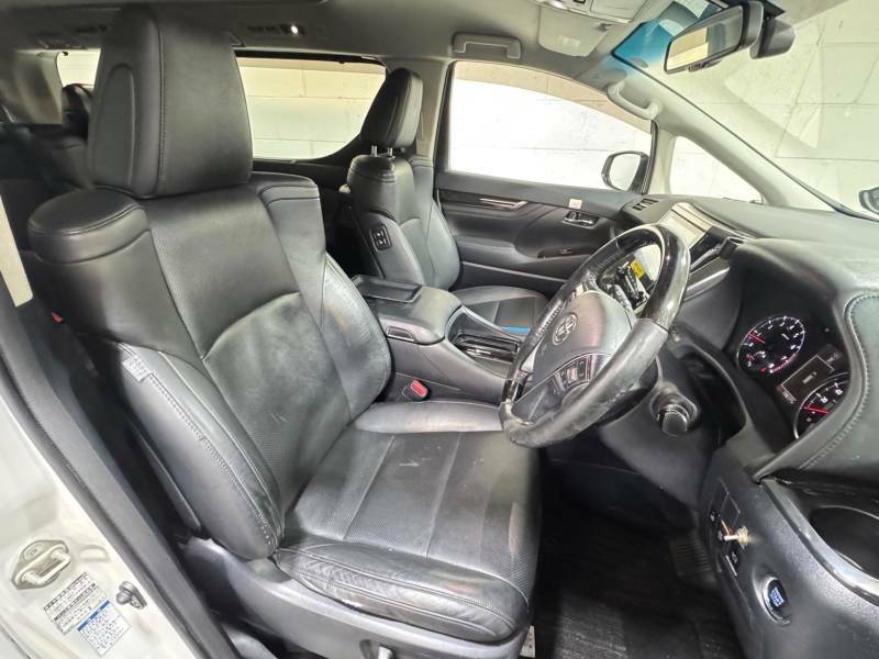 Toyota Alphard Mpv 5-Door Grey #8