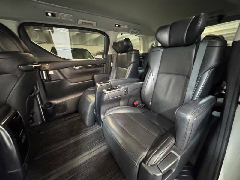 Toyota Alphard Mpv 5-Door Grey #12