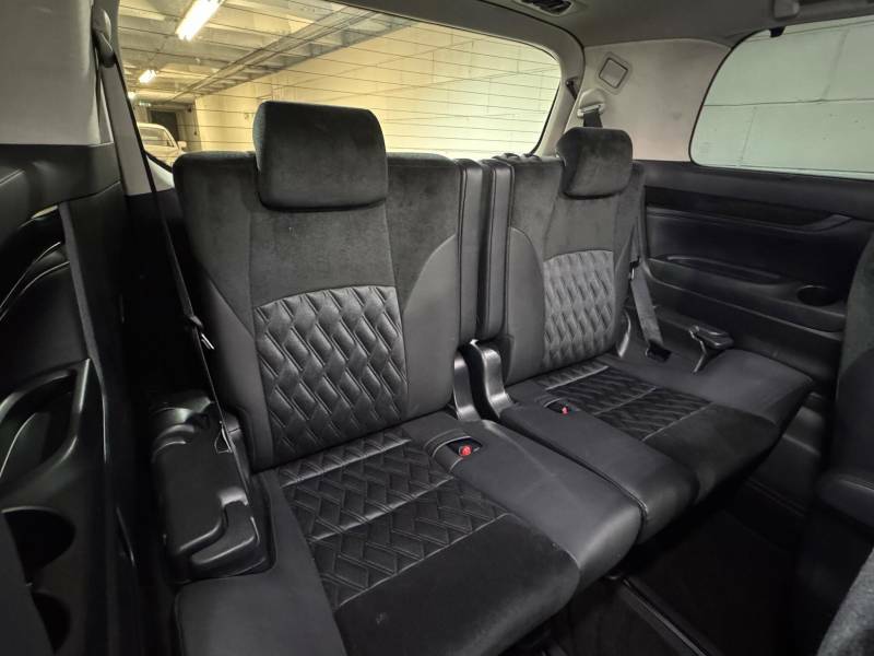Toyota Alphard Mpv 2.4 Green #12