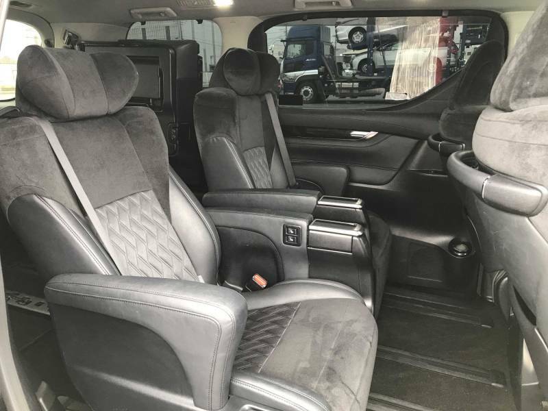 Toyota Alphard 2.4 Auto 5d #7