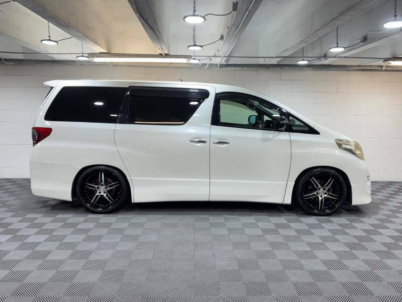 Toyota Alphard 3.5 350S Premium Selection 2 Sunroof White #5