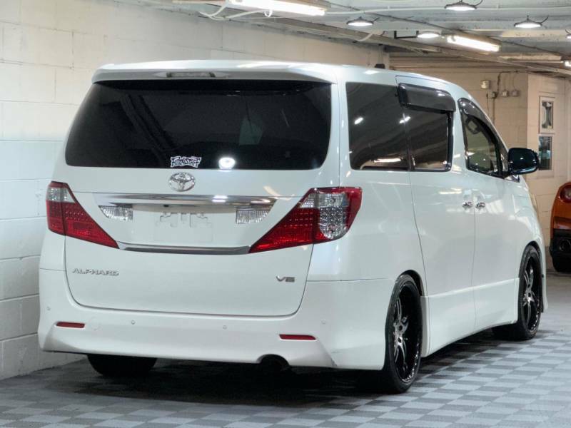 Toyota Alphard 3.5 350S Premium Selection 2 Sunroof White #4