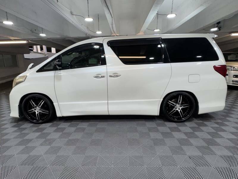 Toyota Alphard 3.5 350S Premium Selection 2 Sunroof White #2
