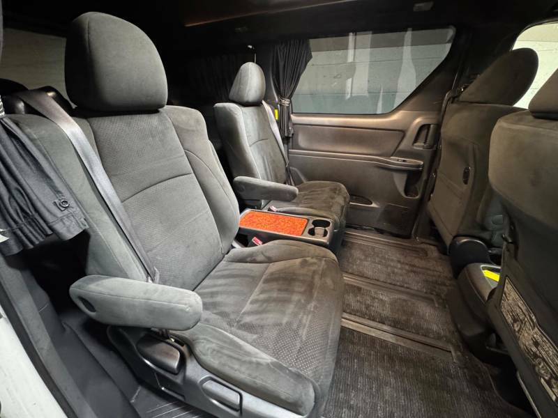 Toyota Alphard 2.4 Auto 5d Grey #12
