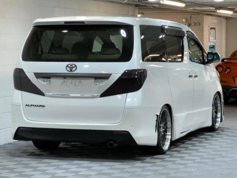 Toyota Alphard 2.4 240S Edition 8 Seats Grade 4 White #4