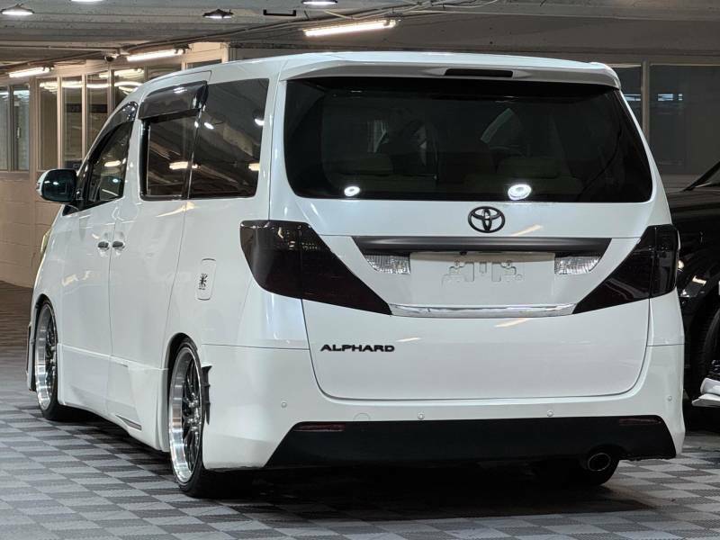 Toyota Alphard 2.4 240S Edition 8 Seats Grade 4 White #3