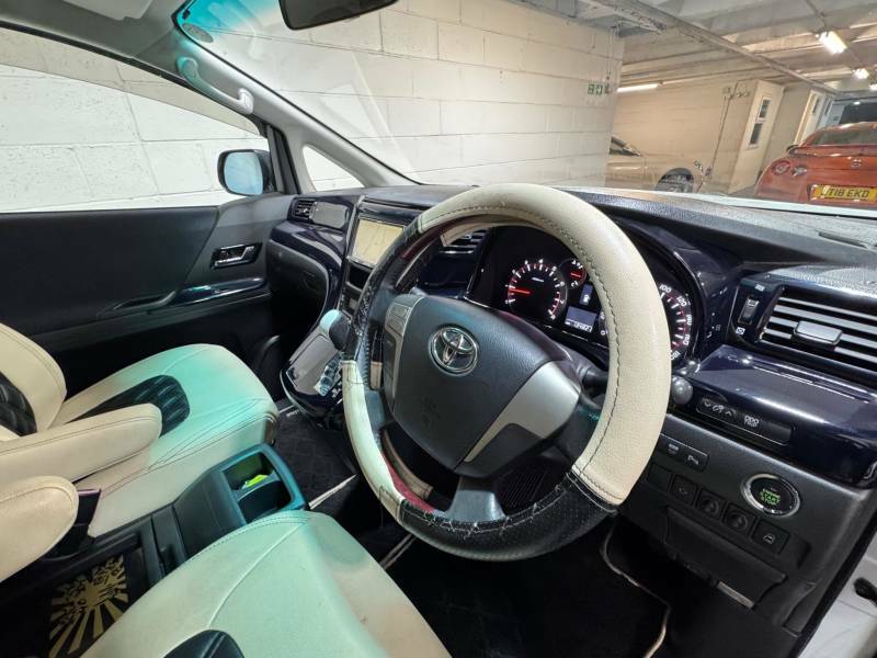 Toyota Alphard 3.5 V6 350 White #9