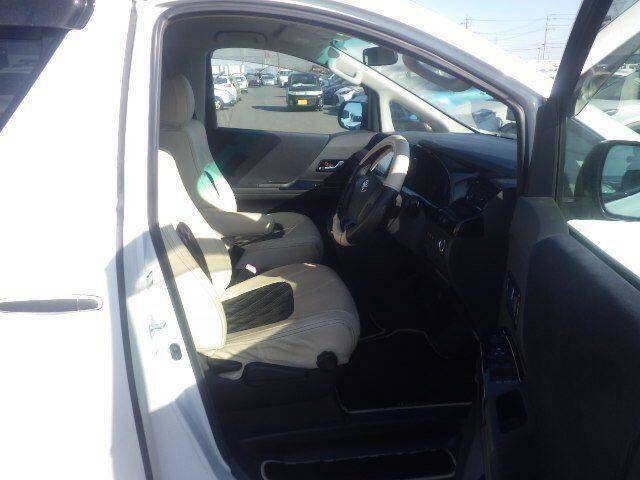 Toyota Alphard 2.4 240S Edition 8 Seats Grade 4 - 2009 58 White #3