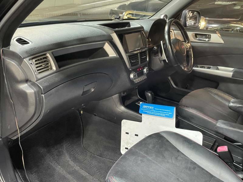 Seat  2.4 D5 R Design Se Geartronic Black #10