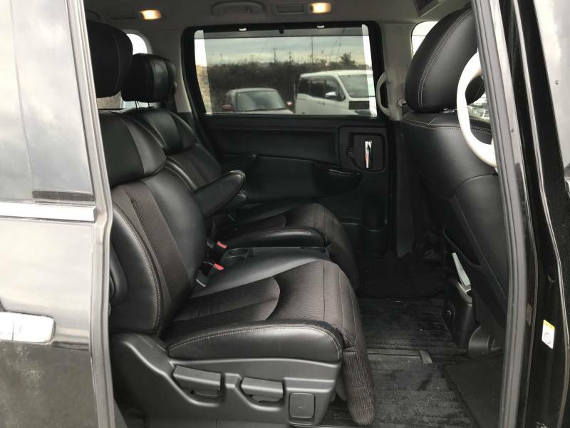 Nissan Elgrand 2.5 250 Highway Star 7 Seat Ulez - 2014 64 Black #5