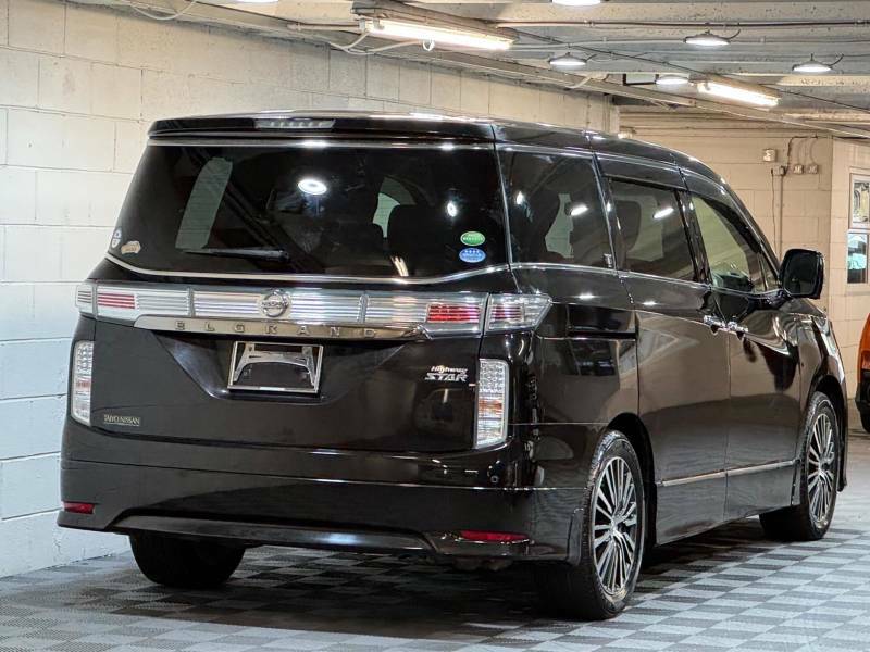 Nissan Elgrand 2.5 250 Highway Star 7 Seat Ulez Black #4