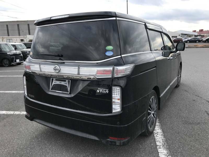 Nissan Elgrand 2.5 250 Highway Star 7 Seat Ulez - 2014 64 Black #2